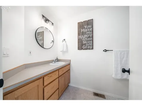 120 W Nicholas Way Newberg OR 97132