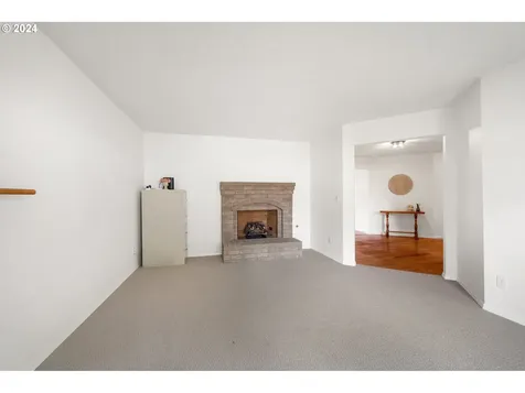 120 W Nicholas Way Newberg OR 97132