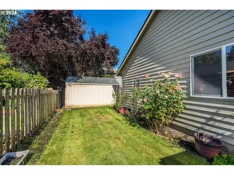 120 W Nicholas Way Newberg OR 97132