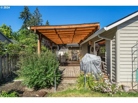 120 W Nicholas Way Newberg OR 97132
