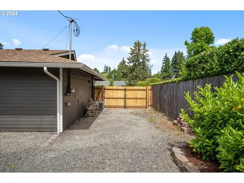 420 Sw Devonwood Avenue Beaverton OR 97006