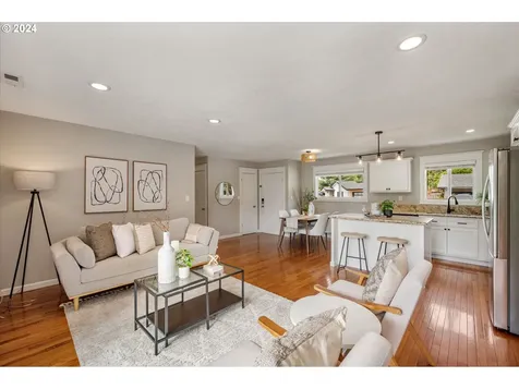 420 Sw Devonwood Avenue Beaverton OR 97006