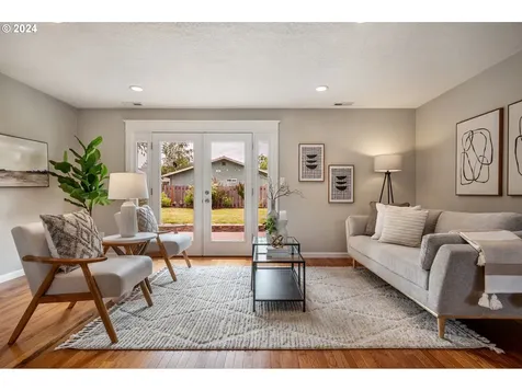 420 Sw Devonwood Avenue Beaverton OR 97006
