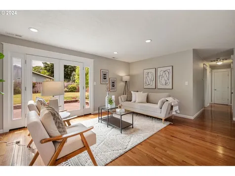 420 Sw Devonwood Avenue Beaverton OR 97006