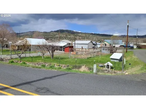 59877 Screech Alley Loop John Day OR 97845