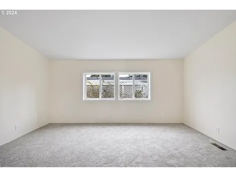 542 S 15th Street Cottage Grove OR 97424