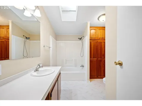 542 S 15th Street Cottage Grove OR 97424
