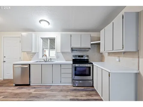 542 S 15th Street Cottage Grove OR 97424