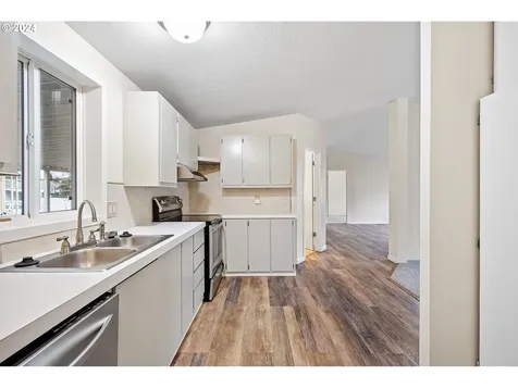 542 S 15th Street Cottage Grove OR 97424