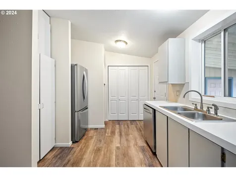 542 S 15th Street Cottage Grove OR 97424