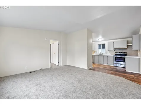 542 S 15th Street Cottage Grove OR 97424