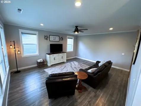 3145 45th Street Washougal WA 98671
