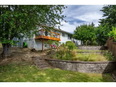 168 Live Oak Court Roseburg OR 97470