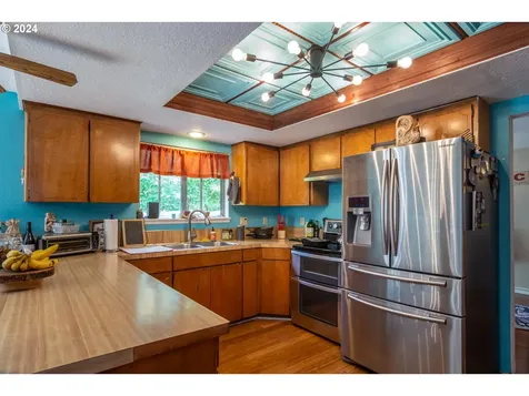 168 Live Oak Court Roseburg OR 97470