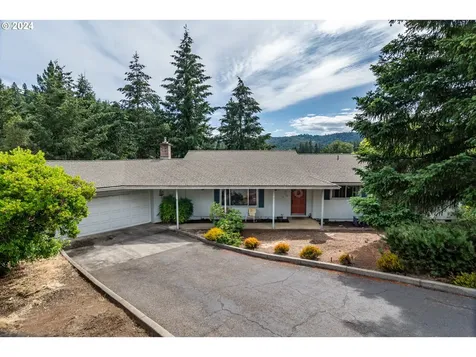 168 Live Oak Court Roseburg OR 97470