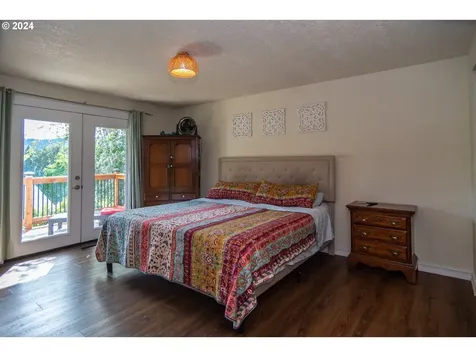 168 Live Oak Court Roseburg OR 97470