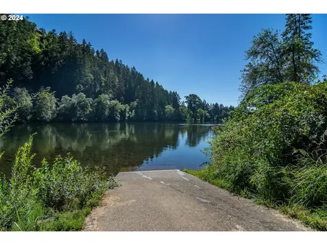 168 Live Oak Court Roseburg OR 97470