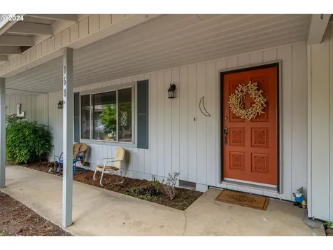168 Live Oak Court Roseburg OR 97470