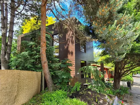 2702 N Winchell Street Portland OR 97217