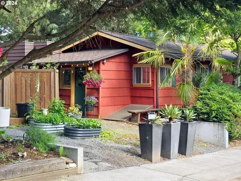 2702 N Winchell Street Portland OR 97217