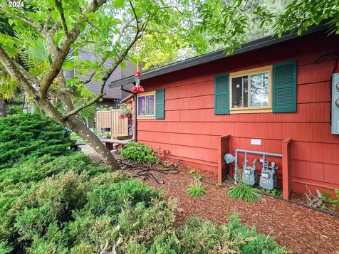 2702 N Winchell Street Portland OR 97217