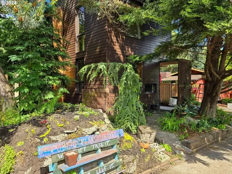 2702 N Winchell Street Portland OR 97217