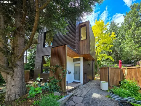 2702 N Winchell Street Portland OR 97217