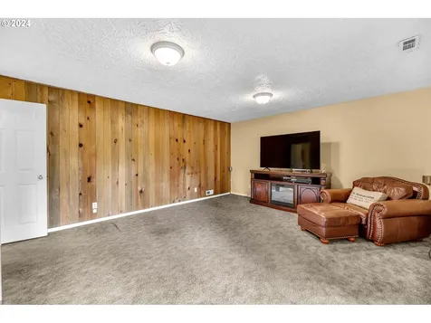 2630 Se 138th Loop Vancouver WA 98683