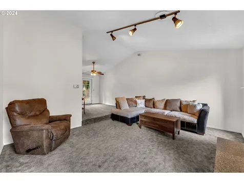 2630 Se 138th Loop Vancouver WA 98683