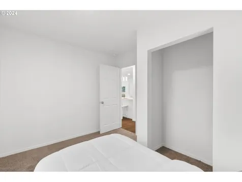 126 S Vista Way Kelso WA 98626