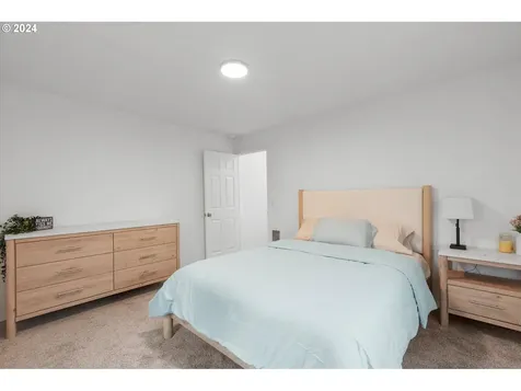 126 S Vista Way Kelso WA 98626