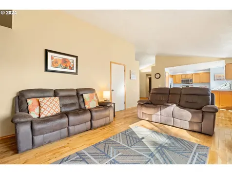22330 SW Mandan Drive Tualatin OR 97062