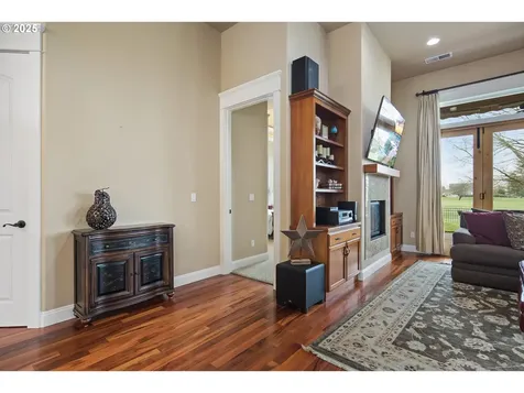 1875 Meridian Drive Woodburn OR 97071