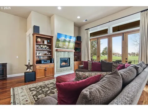 1875 Meridian Drive Woodburn OR 97071