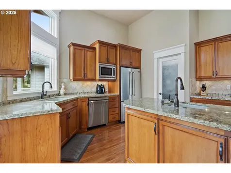 1875 Meridian Drive Woodburn OR 97071