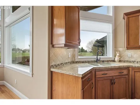 1875 Meridian Drive Woodburn OR 97071