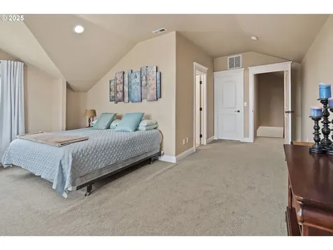 1875 Meridian Drive Woodburn OR 97071