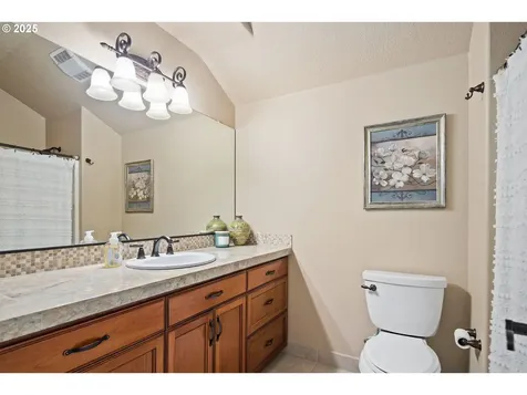 1875 Meridian Drive Woodburn OR 97071