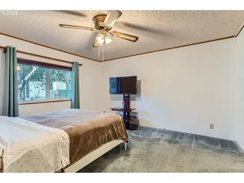 1890 Woodland Avenue Woodburn OR 97071