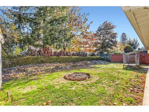 1890 Woodland Avenue Woodburn OR 97071