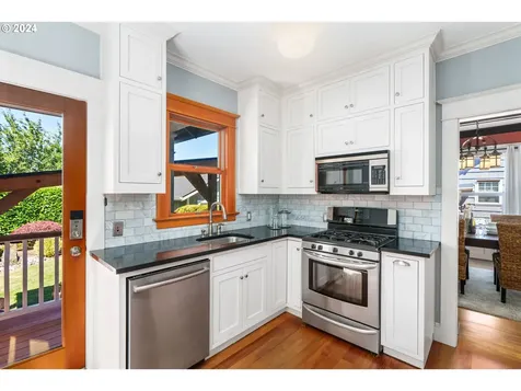 2733 Ne 66th Avenue Portland OR 97213
