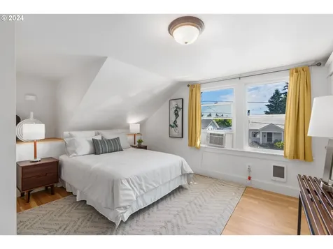 2733 Ne 66th Avenue Portland OR 97213
