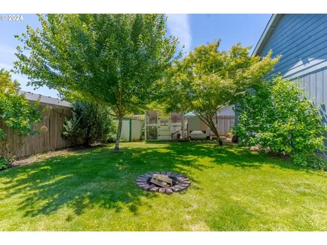 206 S Meredith Drive Newberg OR 97132