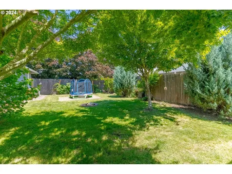 206 S Meredith Drive Newberg OR 97132