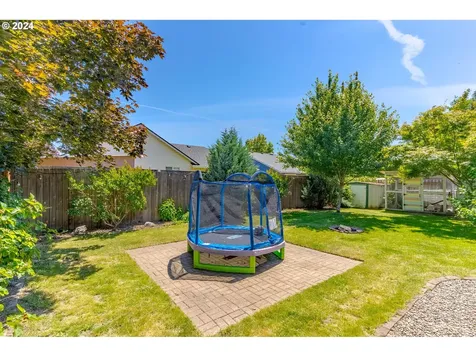 206 S Meredith Drive Newberg OR 97132