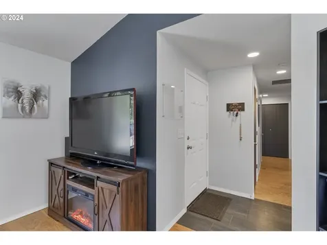 206 S Meredith Drive Newberg OR 97132