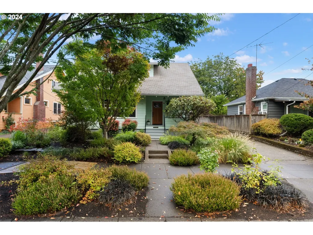 735 SE Malden Street Portland OR 97202