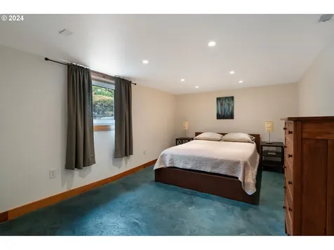 735 SE Malden Street Portland OR 97202