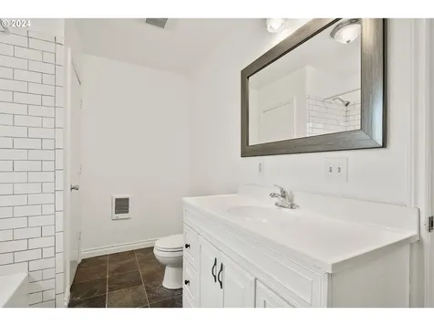 3712 R Street Vancouver WA 98663