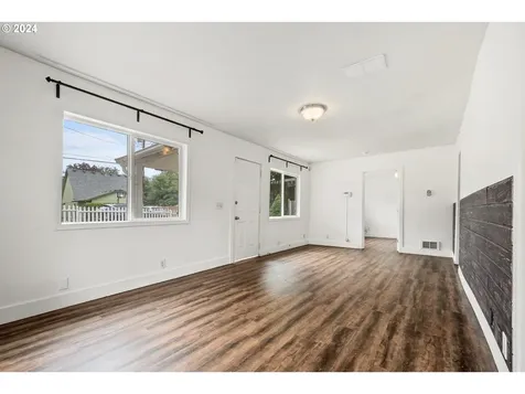 3712 R Street Vancouver WA 98663